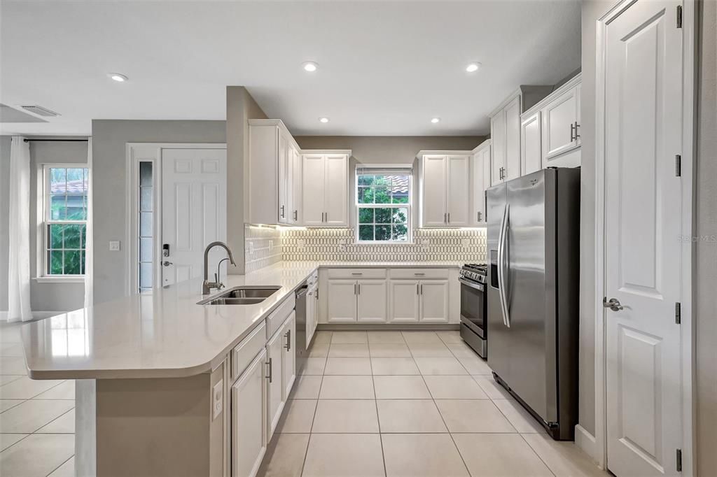 For Sale: $514,900 (2 beds, 2 baths, 1533 Square Feet)