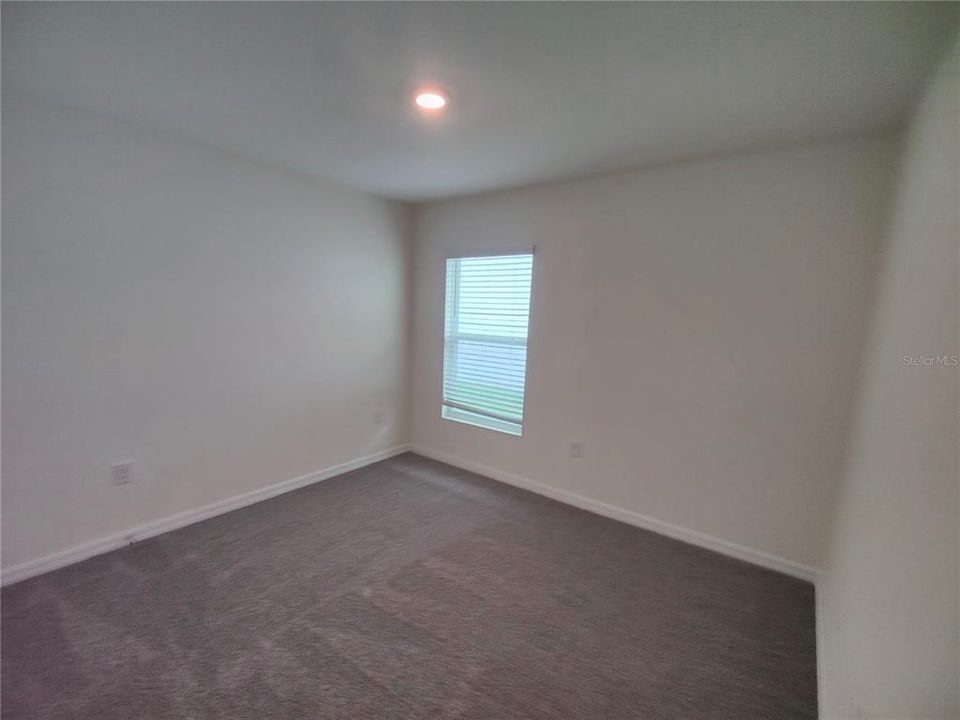 For Rent: $2,000 (4 beds, 2 baths, 1832 Square Feet)