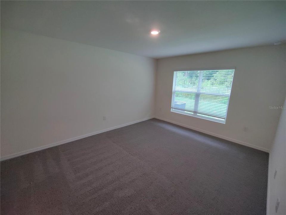 For Rent: $2,000 (4 beds, 2 baths, 1832 Square Feet)