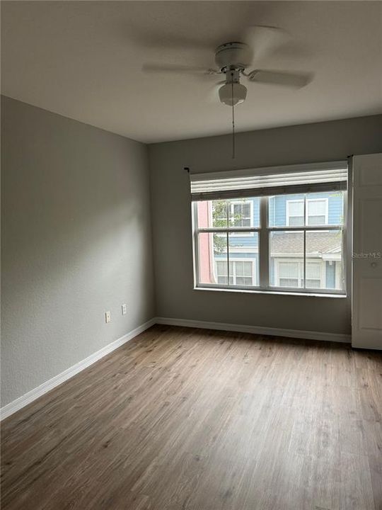 For Rent: $1,995 (3 beds, 2 baths, 1296 Square Feet)