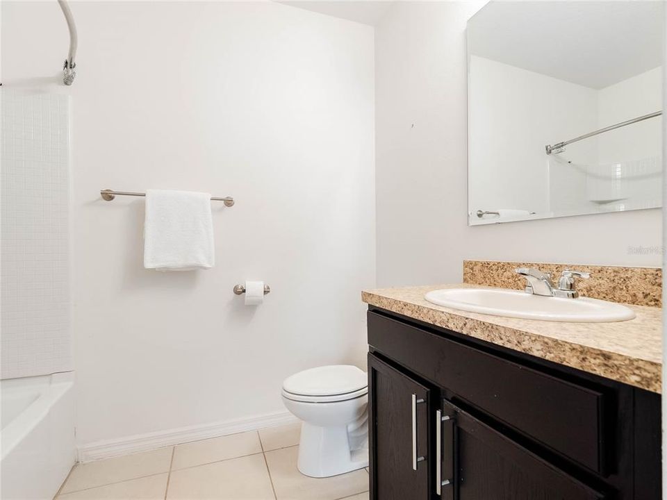 For Sale: $318,000 (3 beds, 2 baths, 1639 Square Feet)