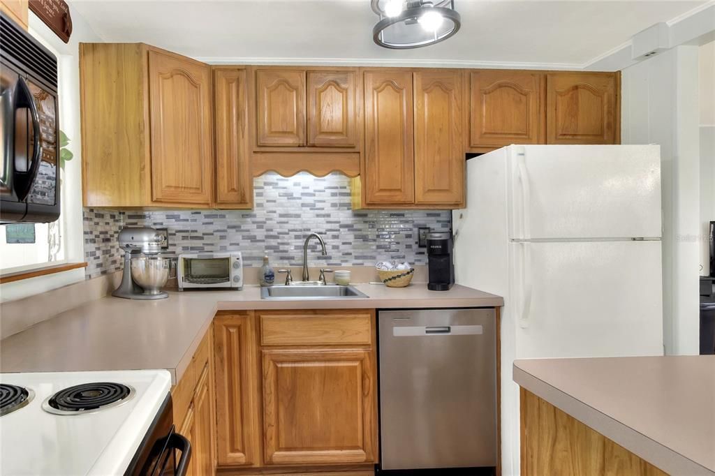 For Sale: $209,500 (3 beds, 1 baths, 1291 Square Feet)