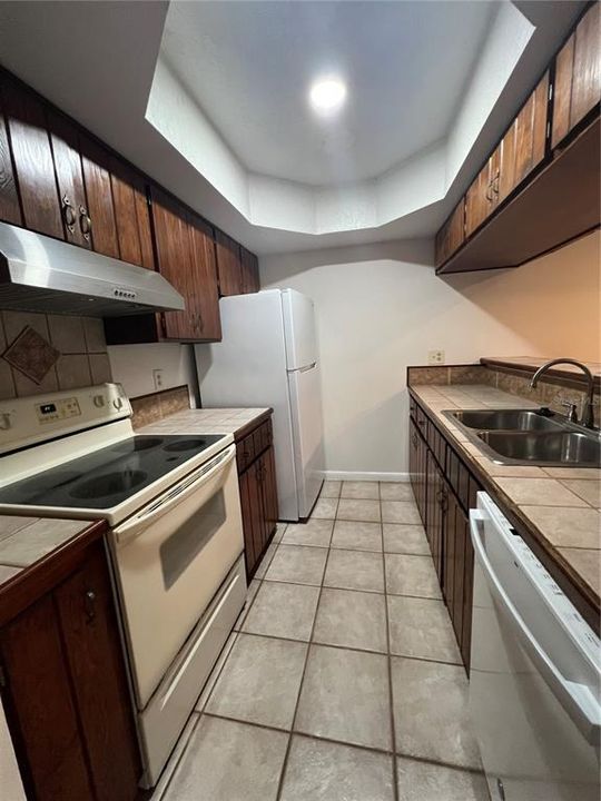 For Rent: $1,950 (2 beds, 2 baths, 1139 Square Feet)