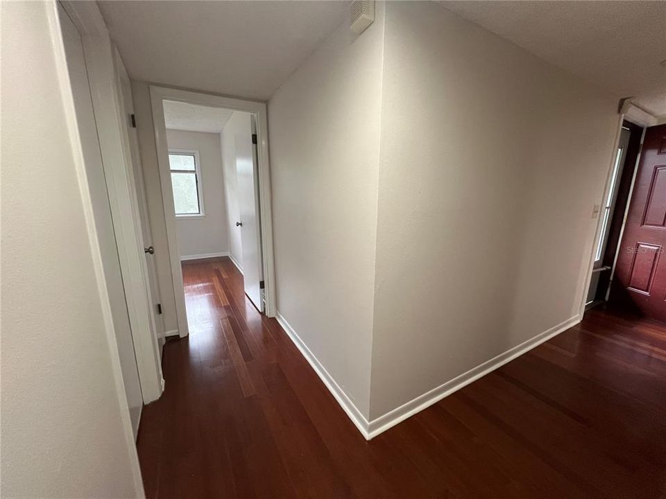 For Rent: $1,950 (2 beds, 2 baths, 1139 Square Feet)