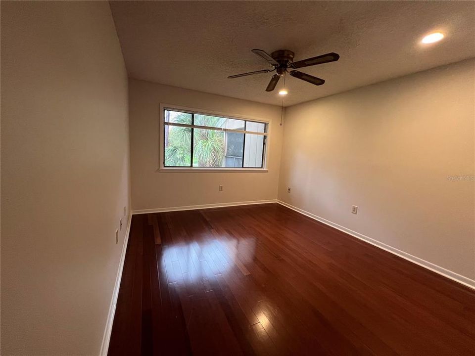 For Rent: $1,950 (2 beds, 2 baths, 1139 Square Feet)