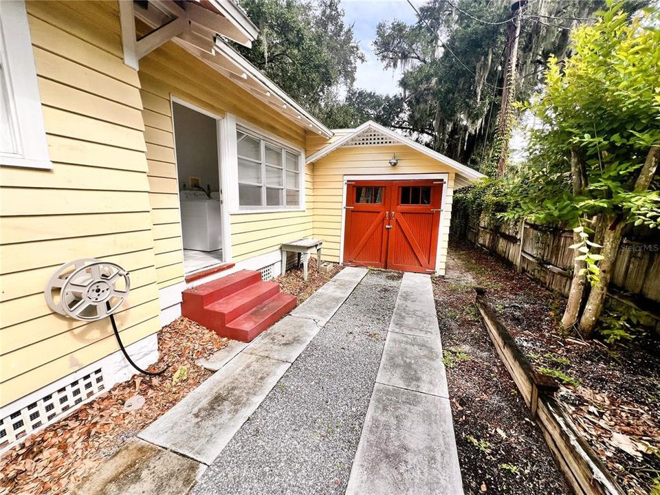 For Rent: $2,699 (3 beds, 2 baths, 1330 Square Feet)