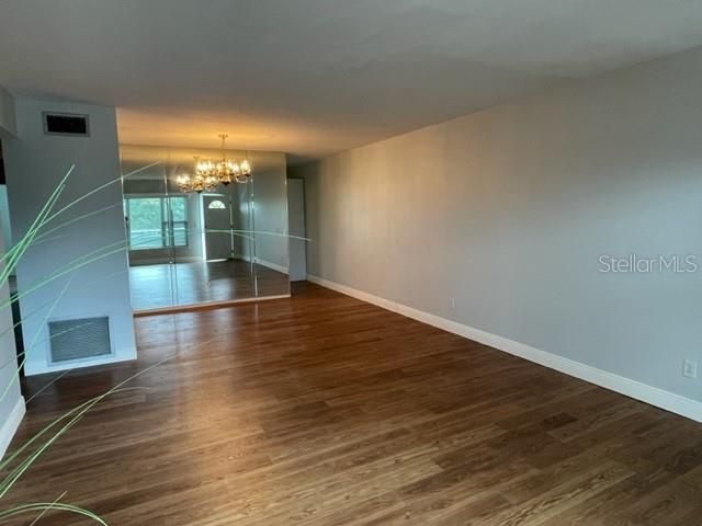 For Rent: $1,700 (2 beds, 2 baths, 1100 Square Feet)