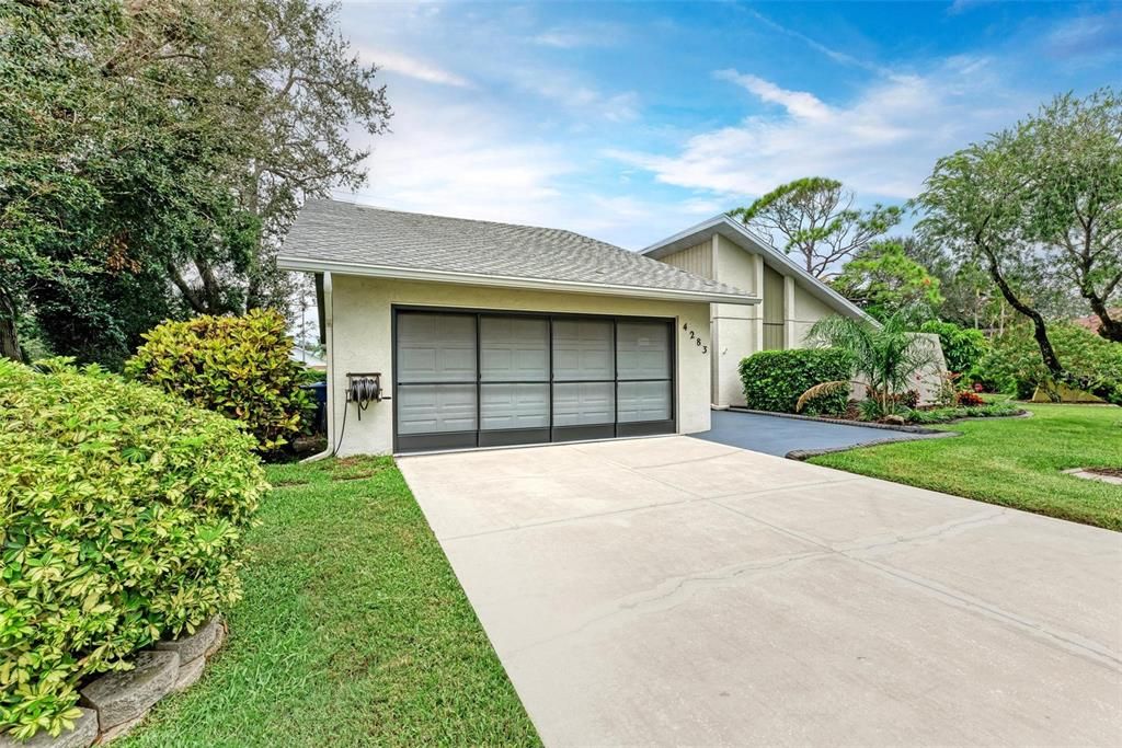 For Sale: $475,000 (3 beds, 2 baths, 1933 Square Feet)