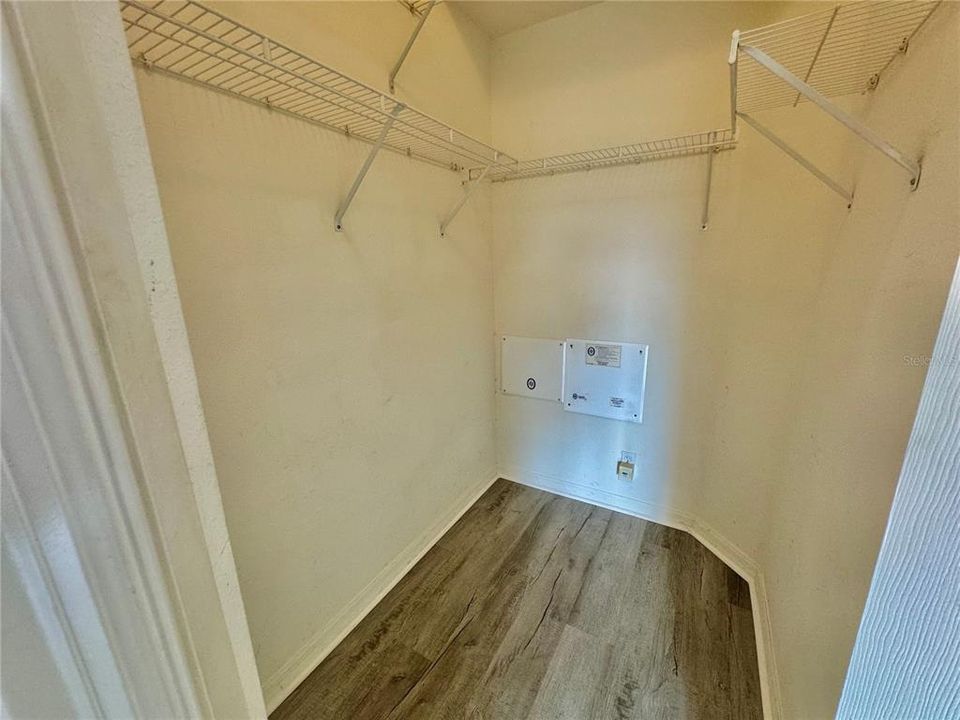 For Rent: $1,950 (2 beds, 2 baths, 1240 Square Feet)