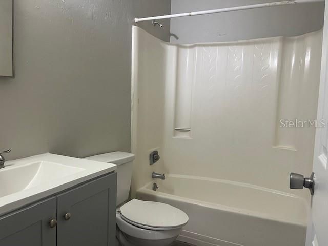 For Sale: $250,000 (2 beds, 1 baths, 1800 Square Feet)