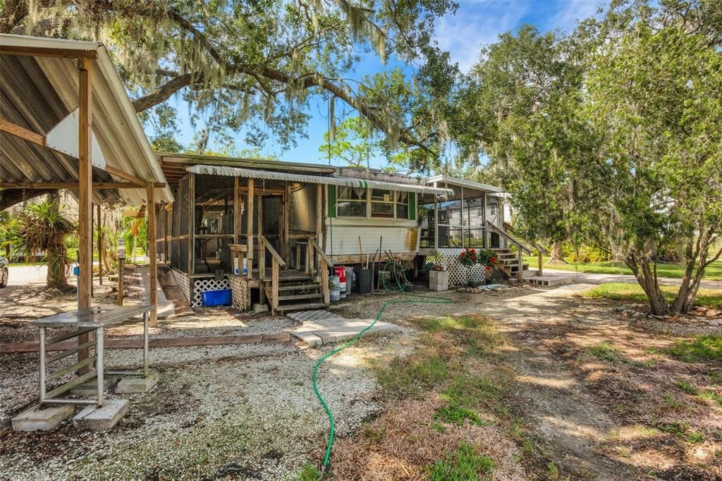 For Sale: $750,000 (2 beds, 2 baths, 1560 Square Feet)