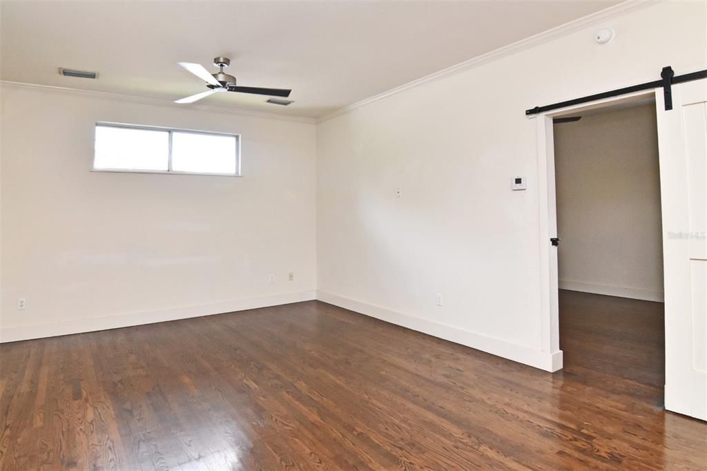 For Rent: $2,200 (2 beds, 2 baths, 1054 Square Feet)