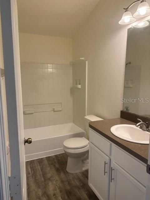 For Rent: $2,200 (2 beds, 2 baths, 1253 Square Feet)