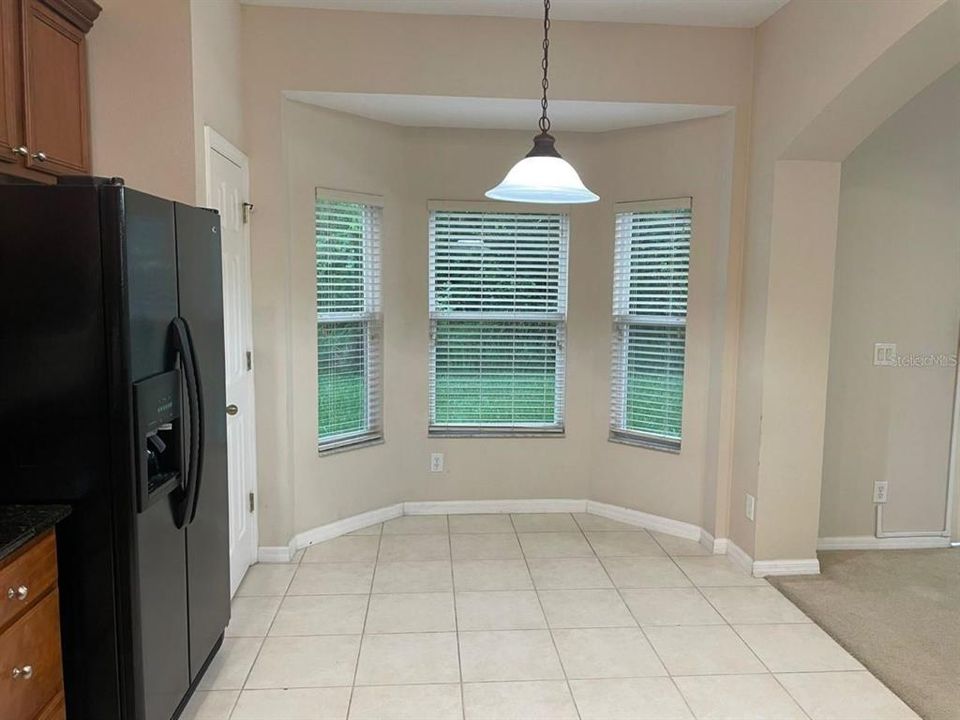 For Rent: $2,600 (5 beds, 3 baths, 2768 Square Feet)