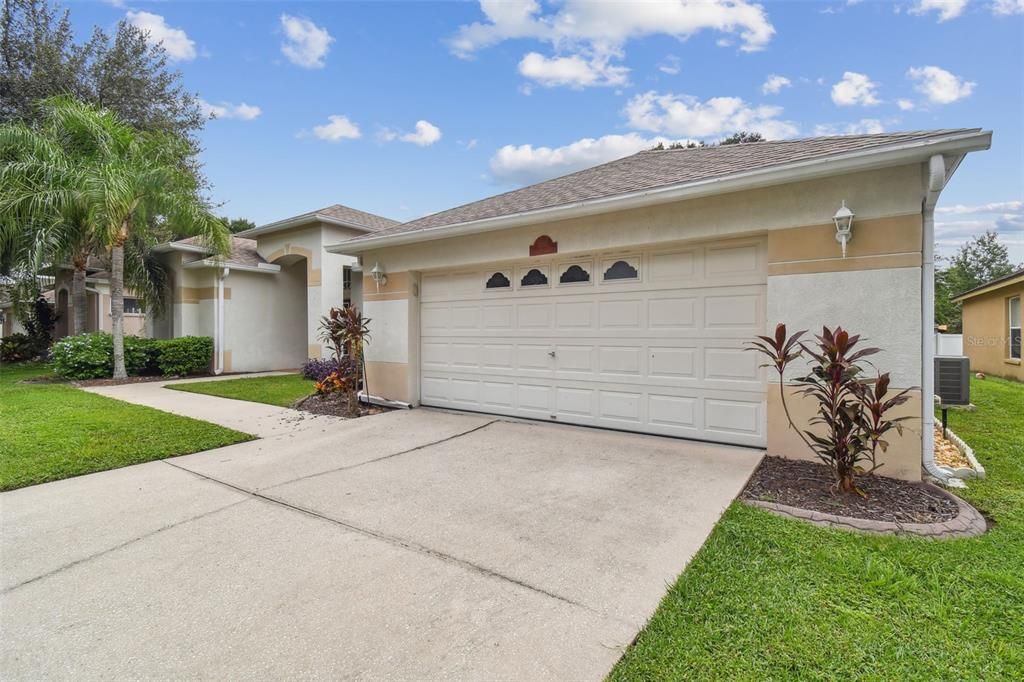 For Sale: $439,000 (4 beds, 2 baths, 2194 Square Feet)