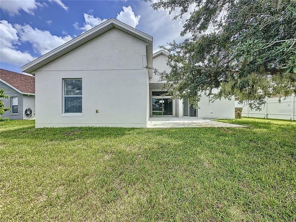 For Sale: $400,000 (4 beds, 2 baths, 1957 Square Feet)