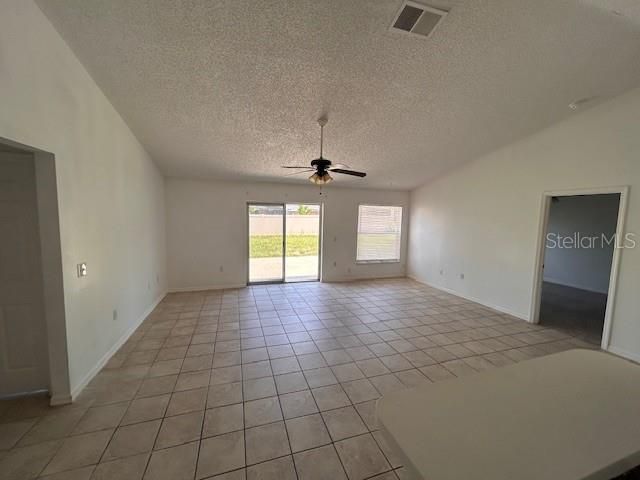 For Rent: $1,950 (3 beds, 2 baths, 1390 Square Feet)