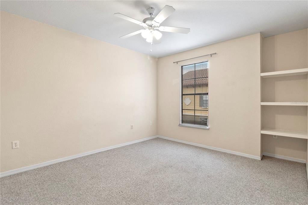 Active With Contract: $1,825 (2 beds, 2 baths, 1361 Square Feet)