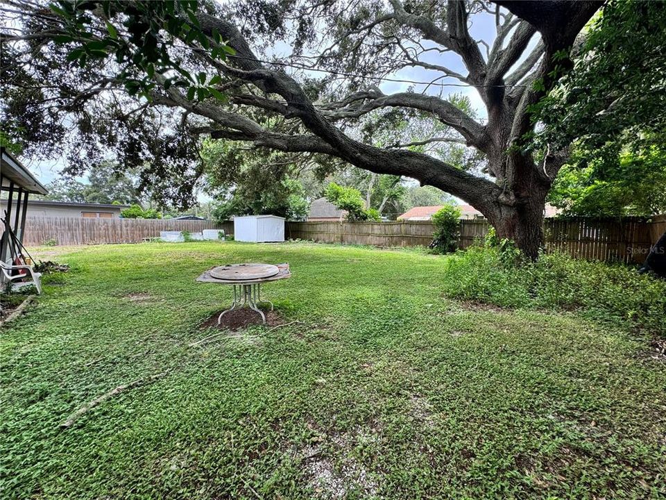 Active With Contract: $227,000 (3 beds, 2 baths, 1252 Square Feet)