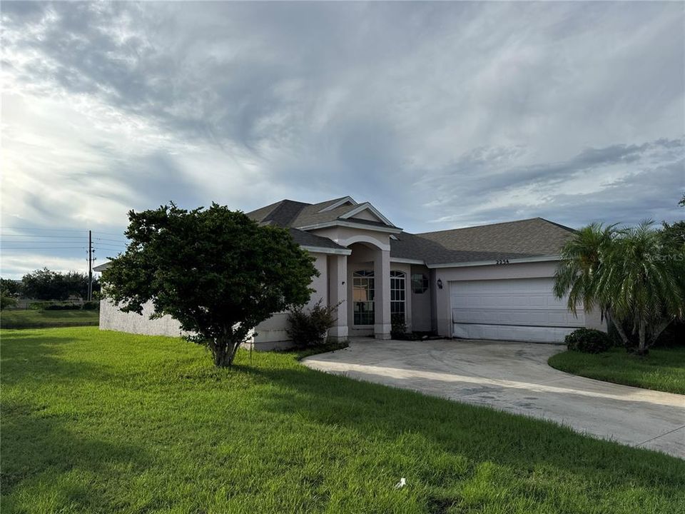 For Sale: $424,900 (3 beds, 2 baths, 1946 Square Feet)