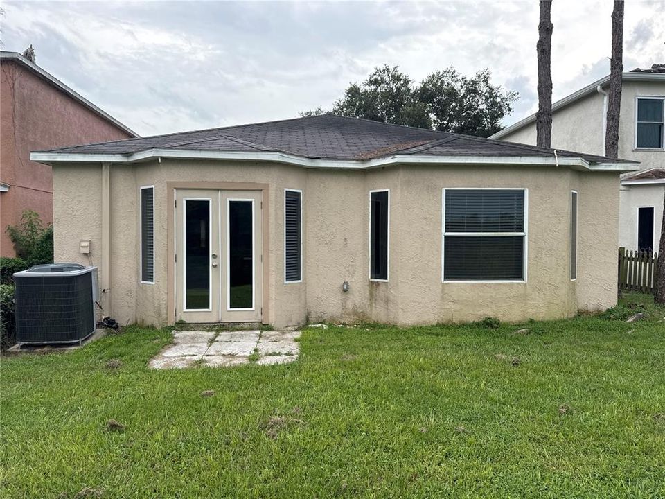 For Sale: $329,900 (3 beds, 2 baths, 1294 Square Feet)