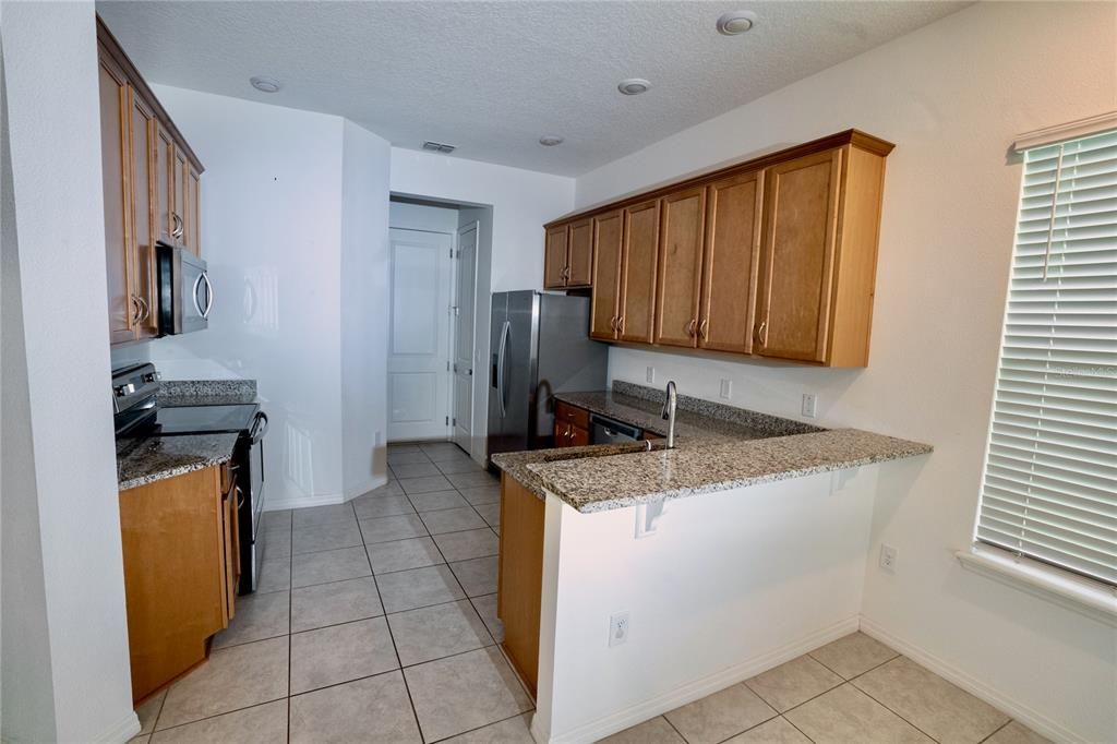 For Rent: $2,900 (4 beds, 2 baths, 1868 Square Feet)