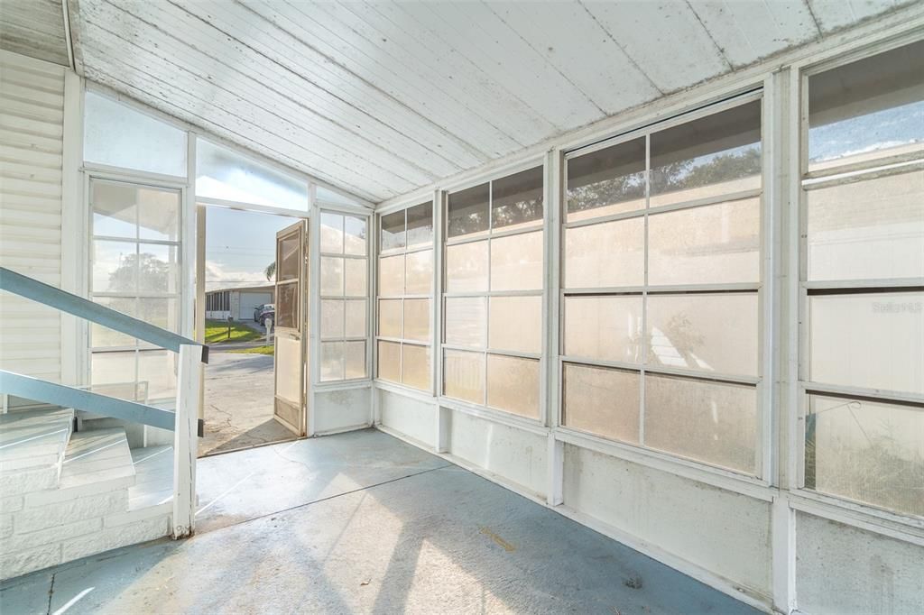 For Sale: $275,000 (3 beds, 2 baths, 1728 Square Feet)