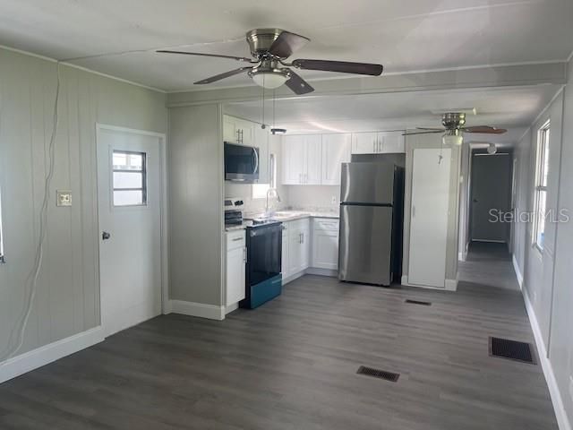 For Sale: $85,000 (2 beds, 1 baths, 720 Square Feet)