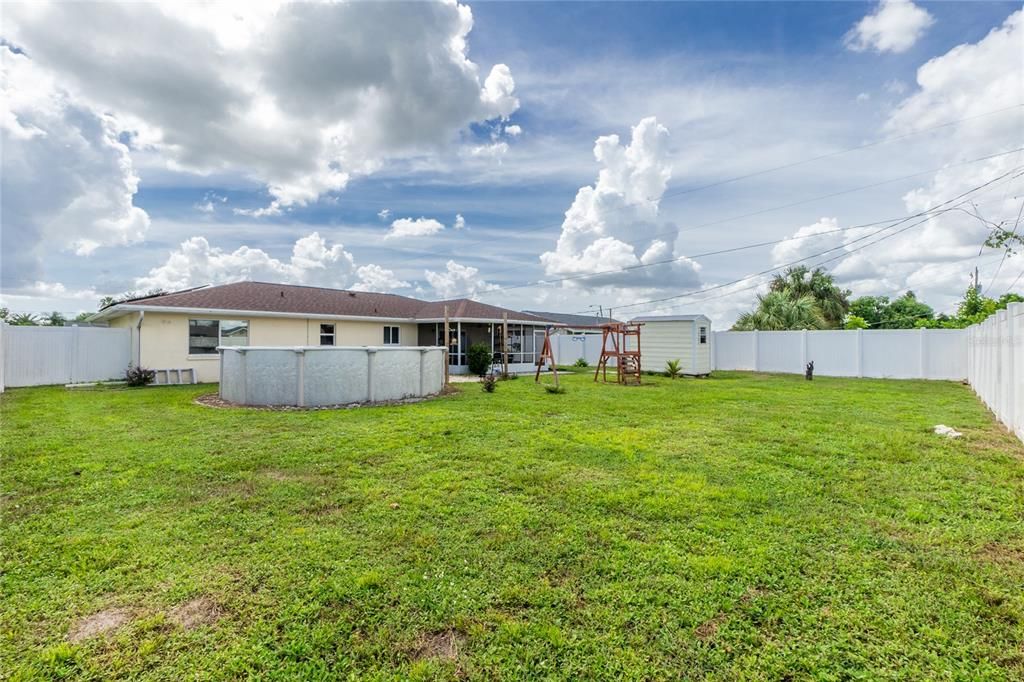 For Sale: $310,000 (3 beds, 2 baths, 1287 Square Feet)