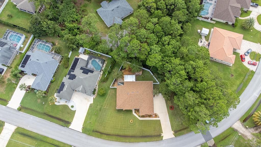 Green space between nextdoor neighbor