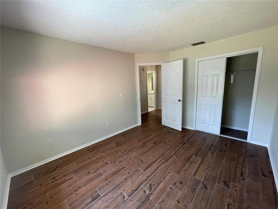 For Sale: $309,000 (3 beds, 2 baths, 1872 Square Feet)