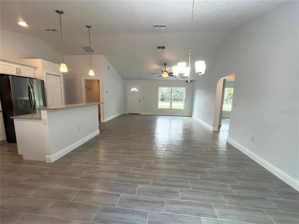 For Sale: $269,900 (3 beds, 2 baths, 1380 Square Feet)