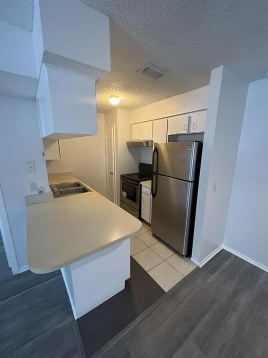 For Rent: $1,450 (2 beds, 2 baths, 918 Square Feet)