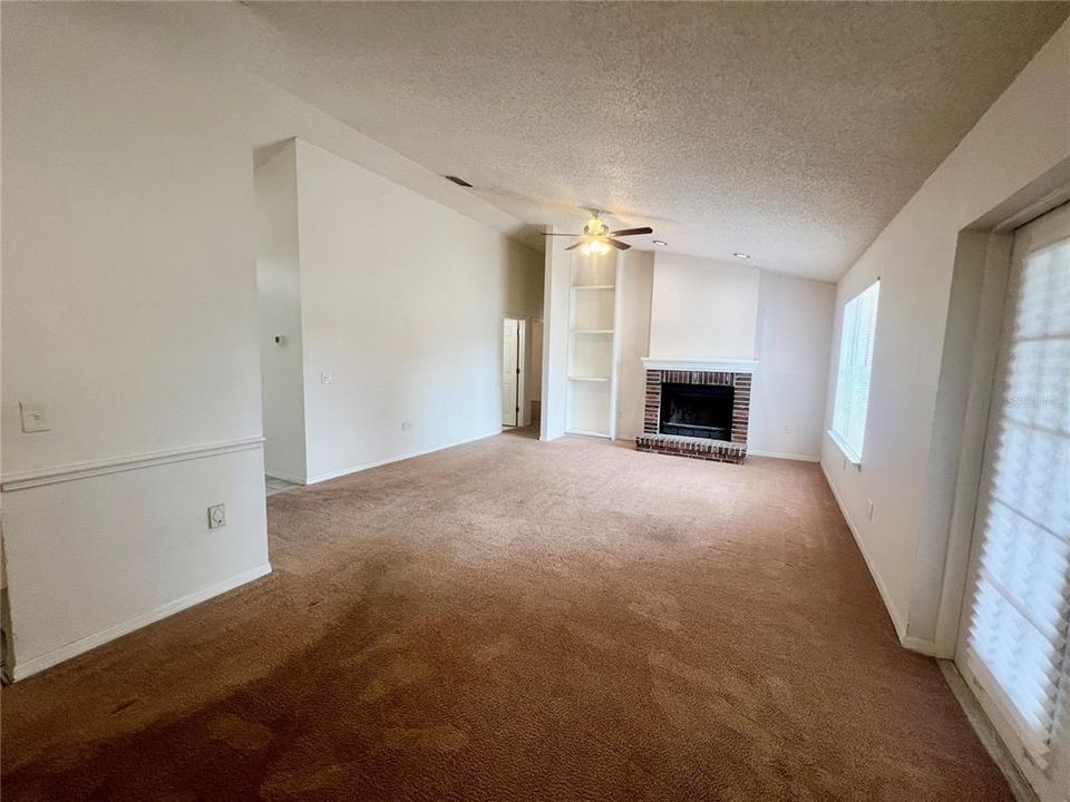 For Rent: $1,650 (2 beds, 2 baths, 1438 Square Feet)