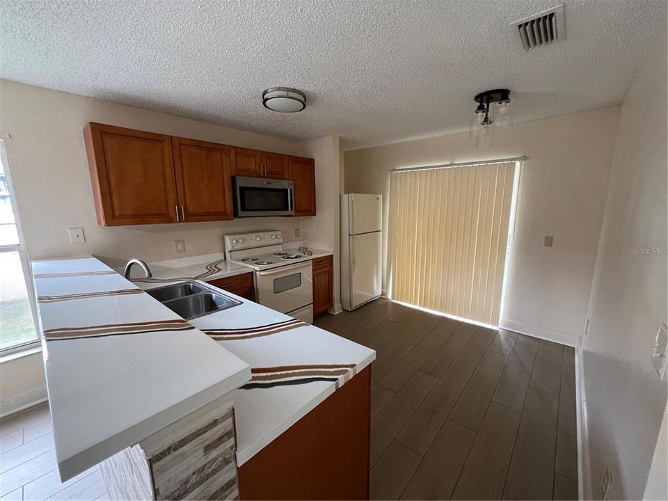 For Rent: $2,300 (3 beds, 2 baths, 1066 Square Feet)