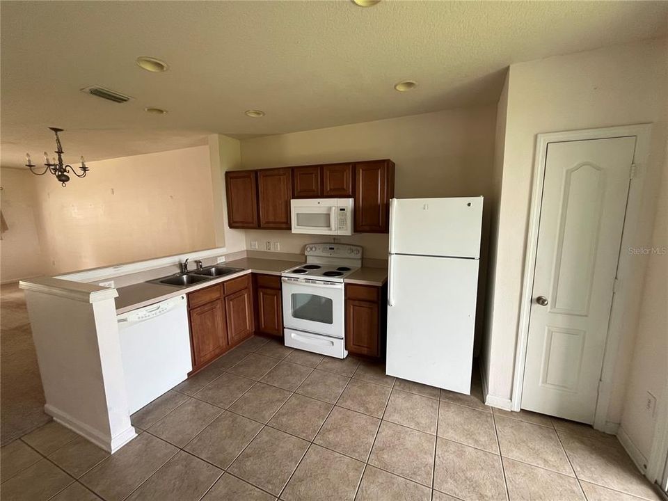 For Rent: $1,800 (2 beds, 2 baths, 1110 Square Feet)