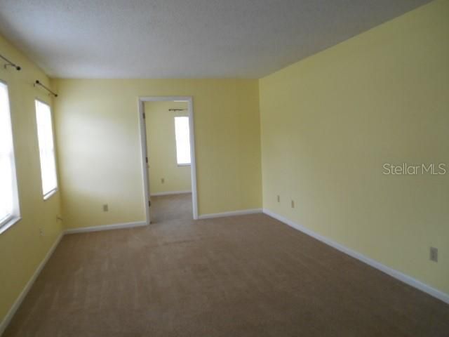 For Rent: $1,325 (3 beds, 1 baths, 780 Square Feet)