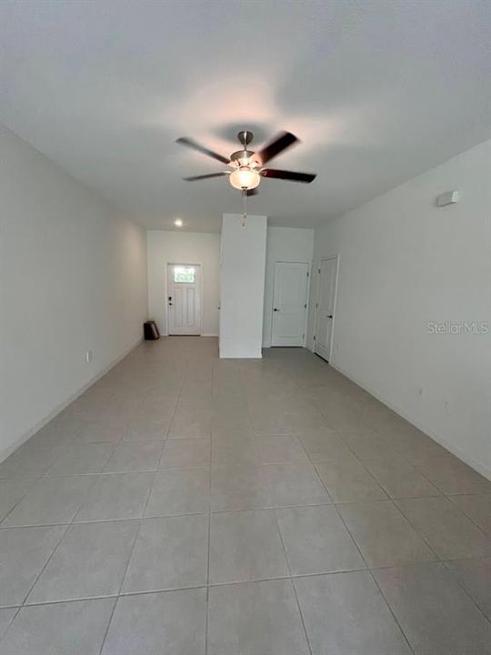 For Rent: $2,000 (3 beds, 2 baths, 1634 Square Feet)