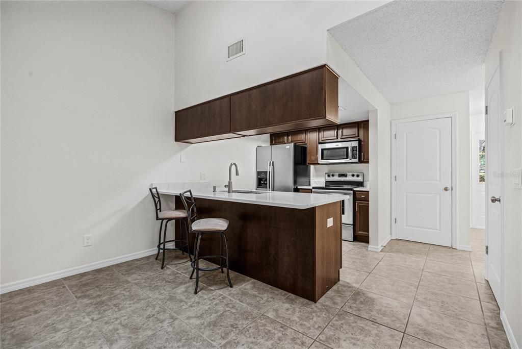 For Rent: $1,995 (2 beds, 2 baths, 1008 Square Feet)