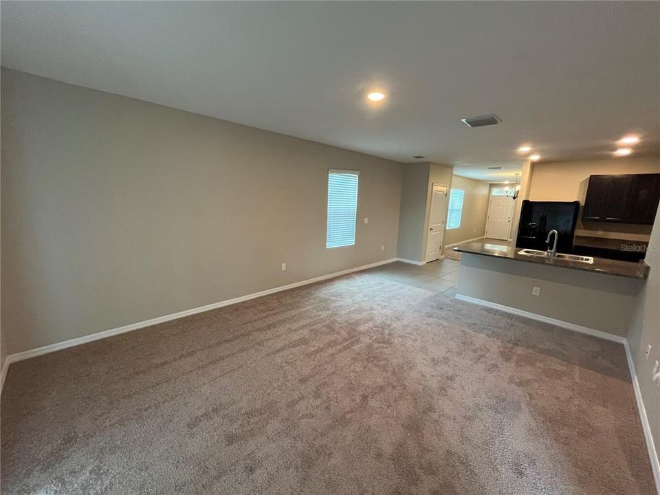 For Rent: $2,100 (3 beds, 2 baths, 1510 Square Feet)