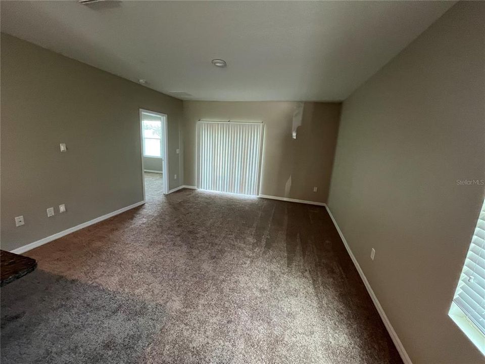 For Rent: $2,100 (3 beds, 2 baths, 1510 Square Feet)