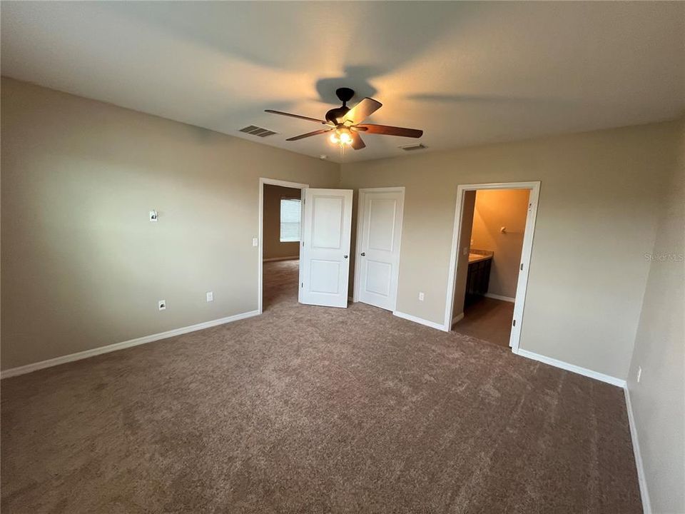 For Rent: $2,100 (3 beds, 2 baths, 1510 Square Feet)