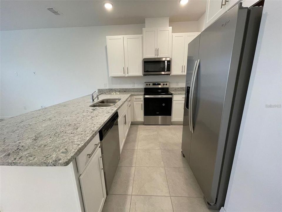 For Rent: $2,499 (3 beds, 2 baths, 1491 Square Feet)