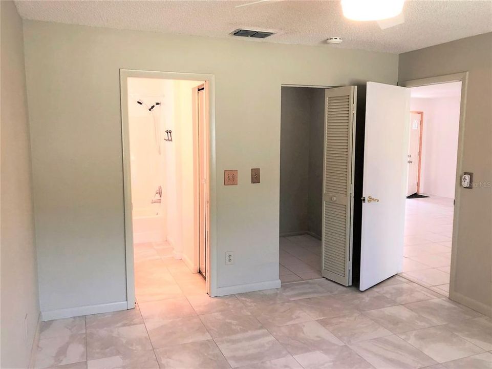 For Rent: $2,400 (3 beds, 2 baths, 1314 Square Feet)