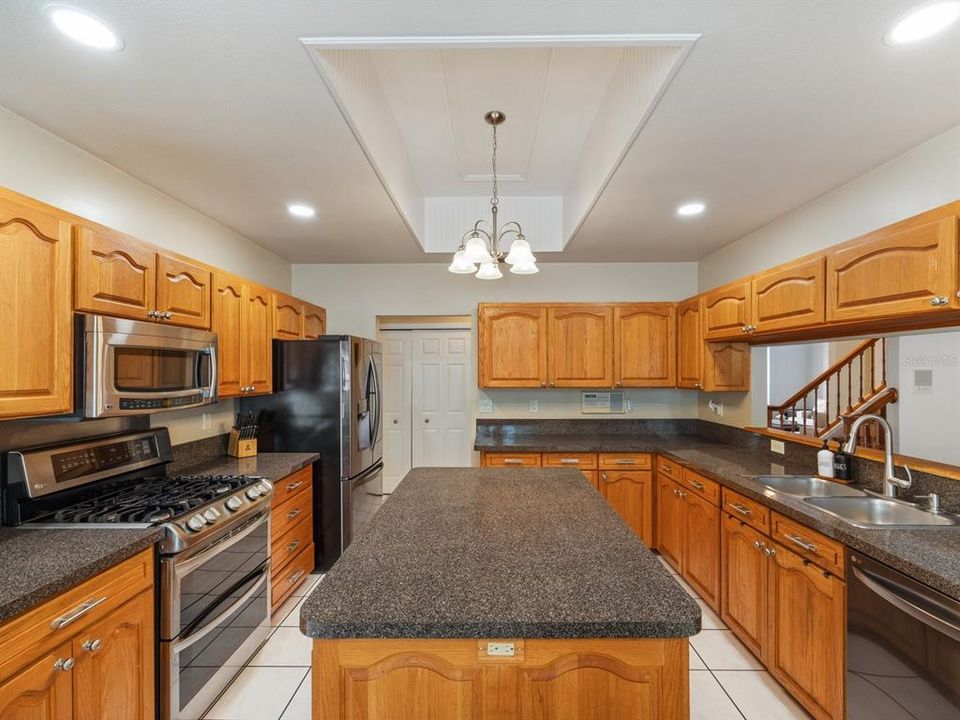 For Sale: $714,900 (5 beds, 2 baths, 3267 Square Feet)