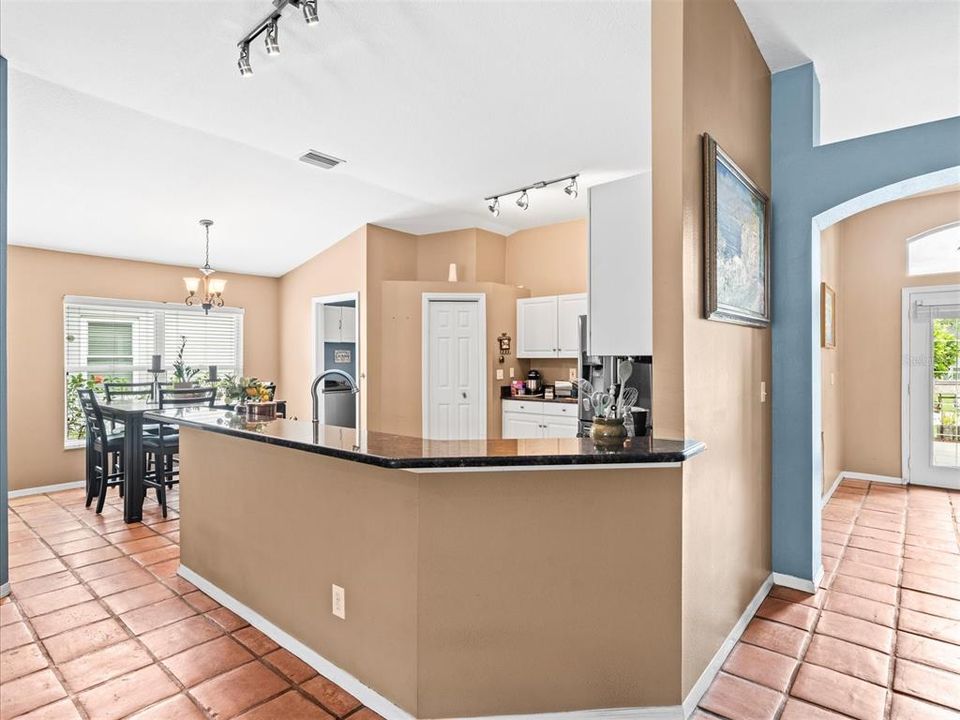 For Sale: $405,000 (3 beds, 2 baths, 1728 Square Feet)