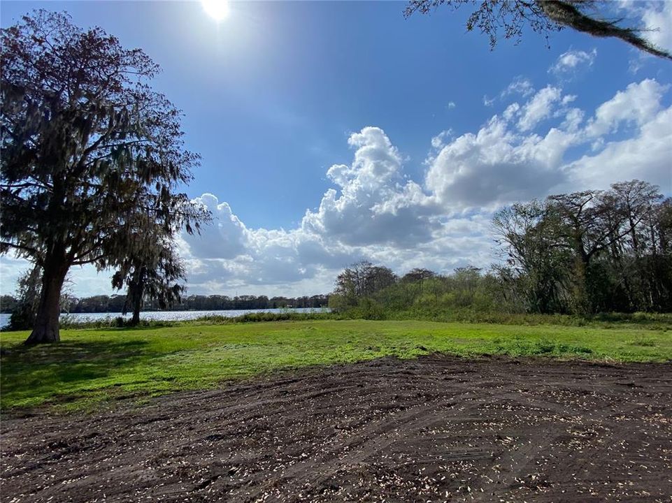 En Venta: $3,000,000 (1.68 acres)