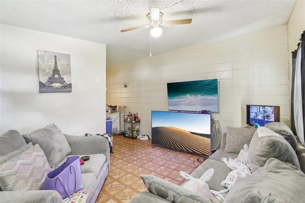 Active With Contract: $240,000 (2 beds, 0 baths, 1209 Square Feet)