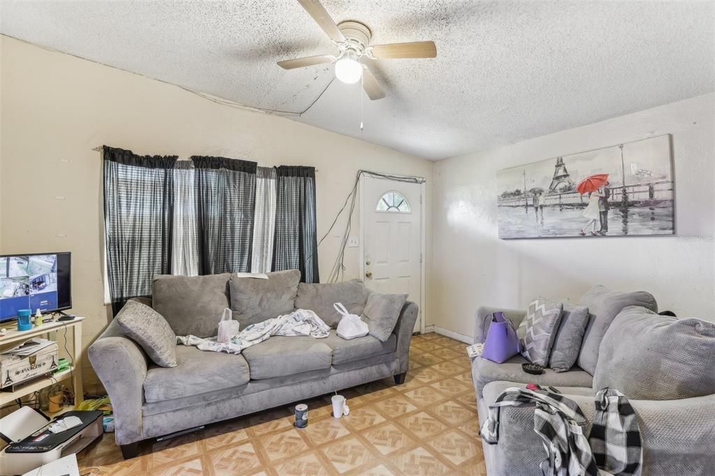 Active With Contract: $240,000 (2 beds, 0 baths, 1209 Square Feet)