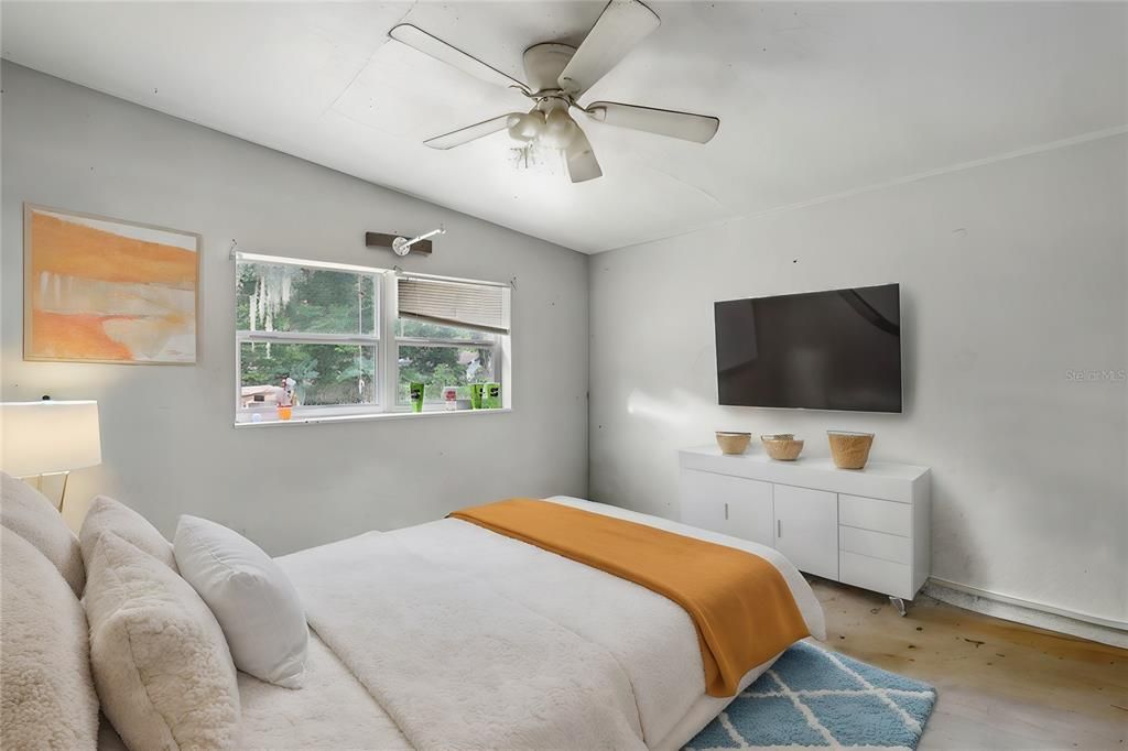 Active With Contract: $240,000 (2 beds, 0 baths, 1209 Square Feet)